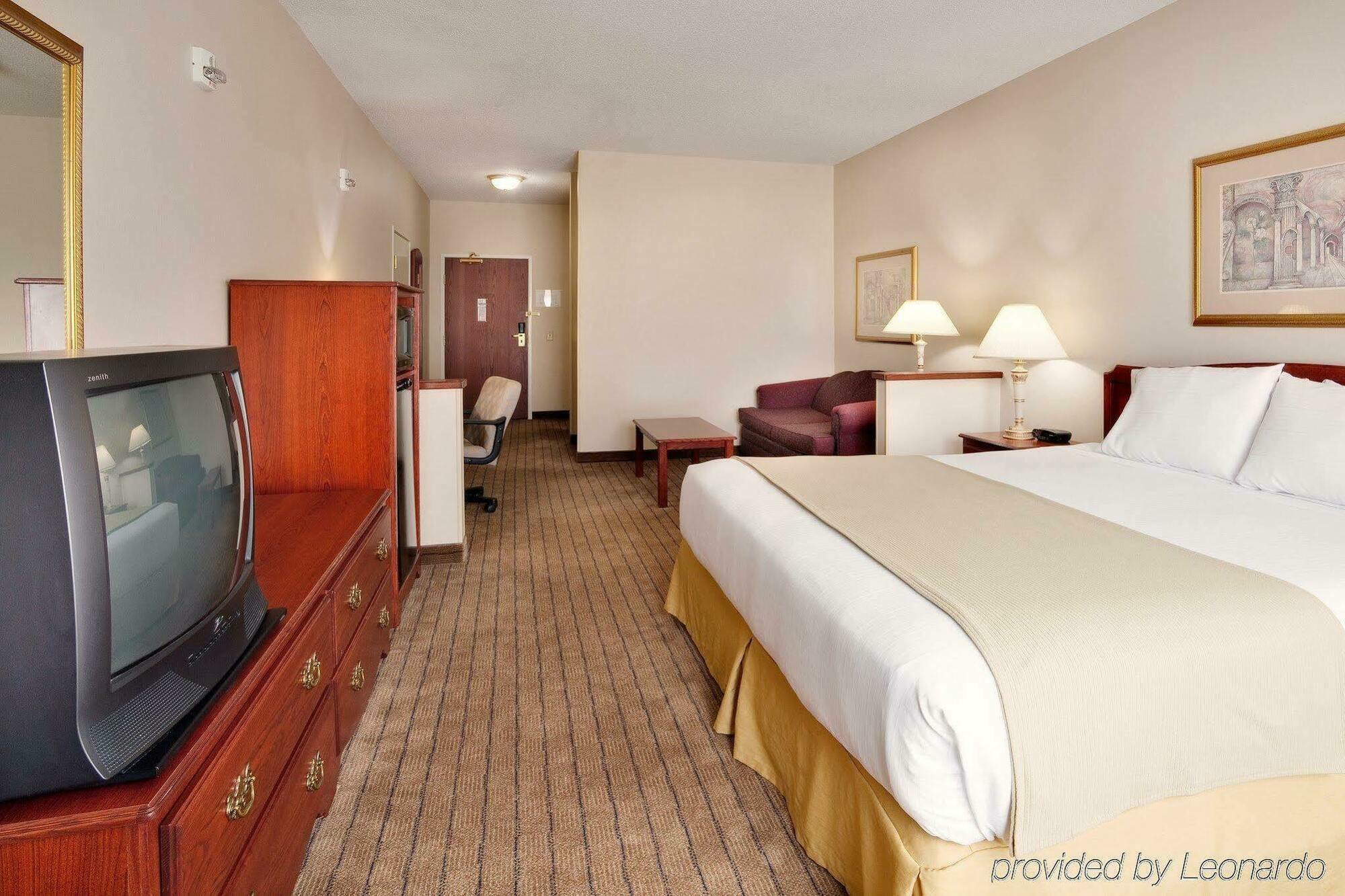 Holiday Inn Express Irondequoit By Ihg Rochester Exterior photo